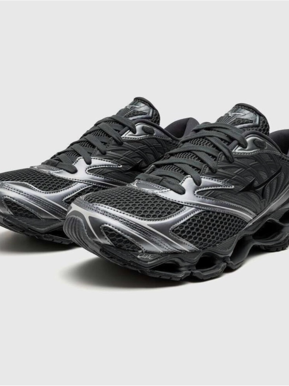 Mizuno Wave Prophecy LS Black Metallic Gray Sneaker D1GA251103 NWOT